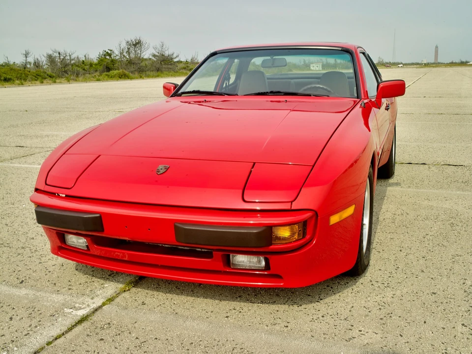 1984 Porsche 944 - Image 2 of 31