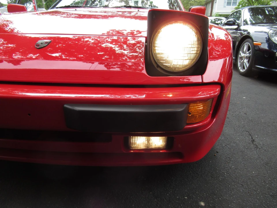 1984 Porsche 944 - Image 29 of 31