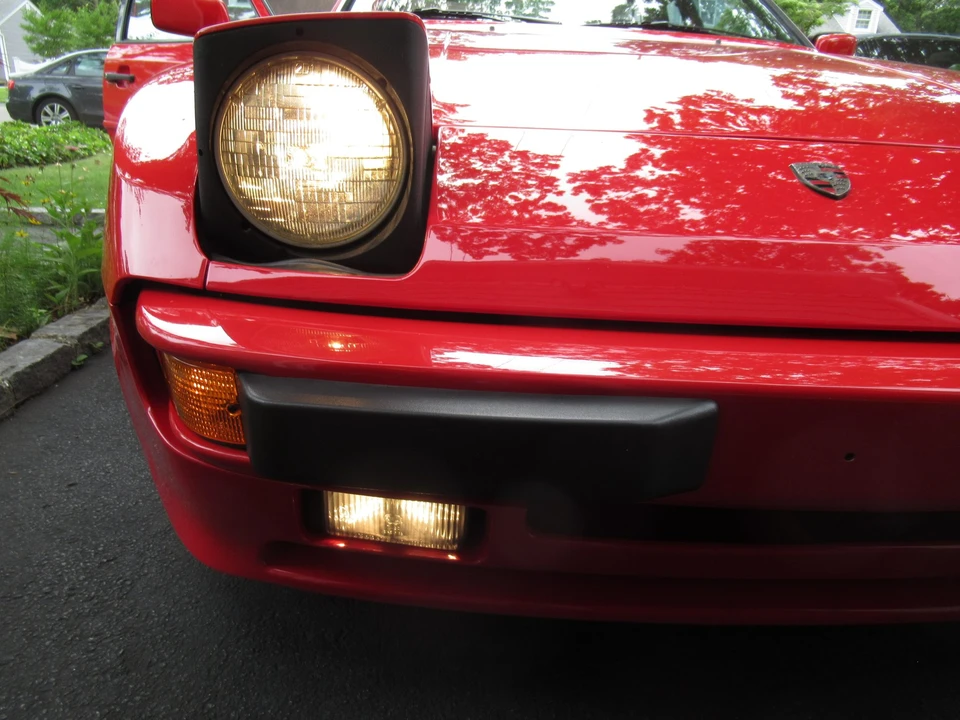 1984 Porsche 944 - Image 28 of 31