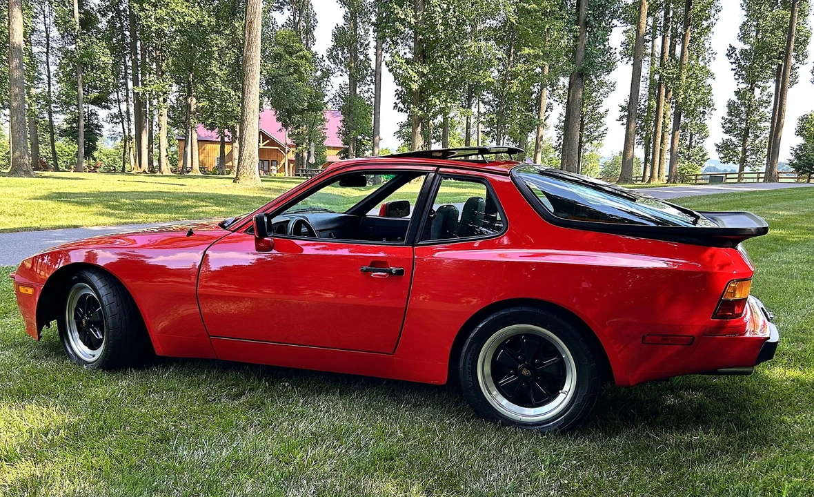 1984 Porsche 944 - Image 12 of 31