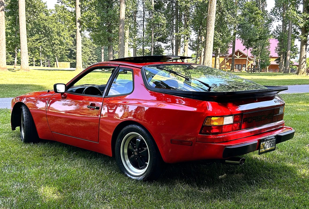 1984 Porsche 944 - Image 11 of 31