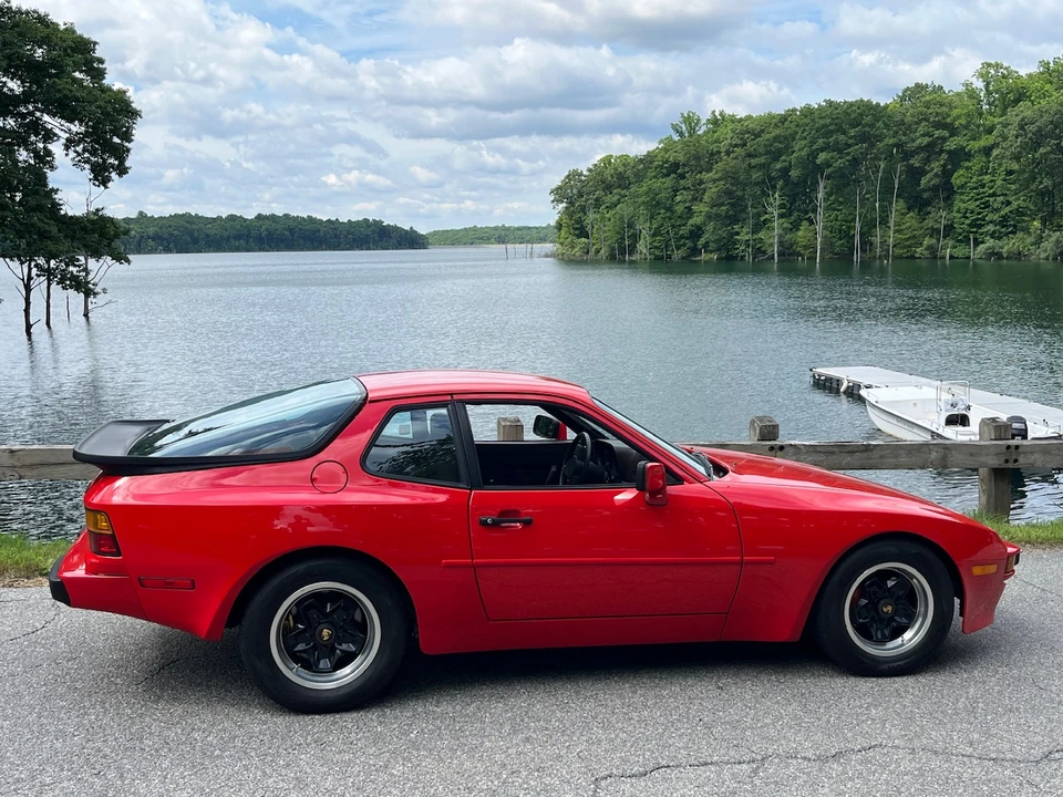 1984 Porsche 944 - Image 8 of 31