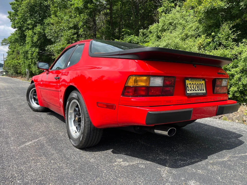 1984 Porsche 944 - Image 15 of 31