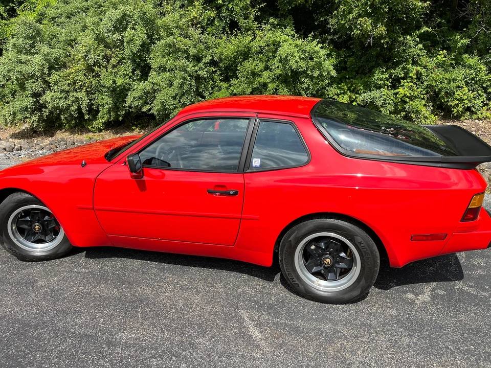1984 Porsche 944 - Image 16 of 31