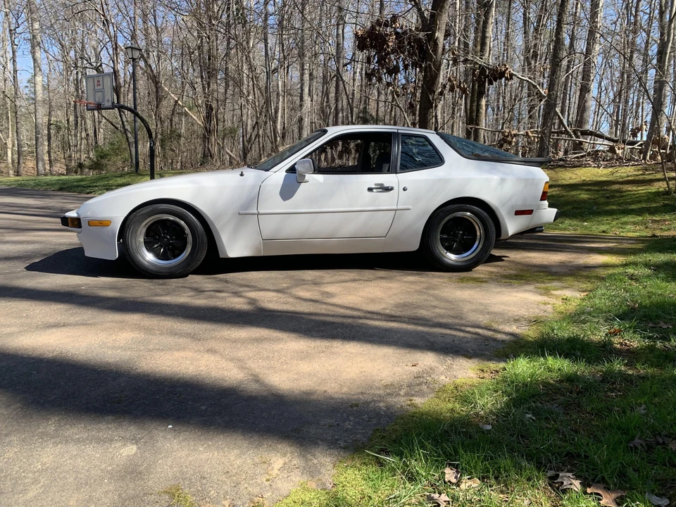 1984 Porsche 944 - Image 22 of 31