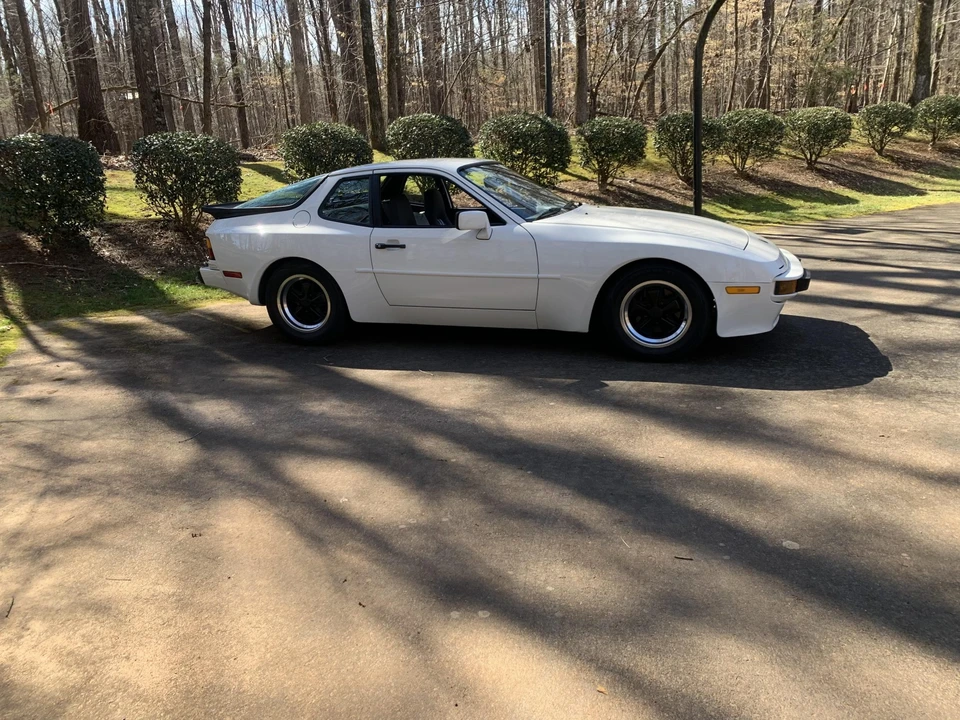 1984 Porsche 944 - Image 21 of 31