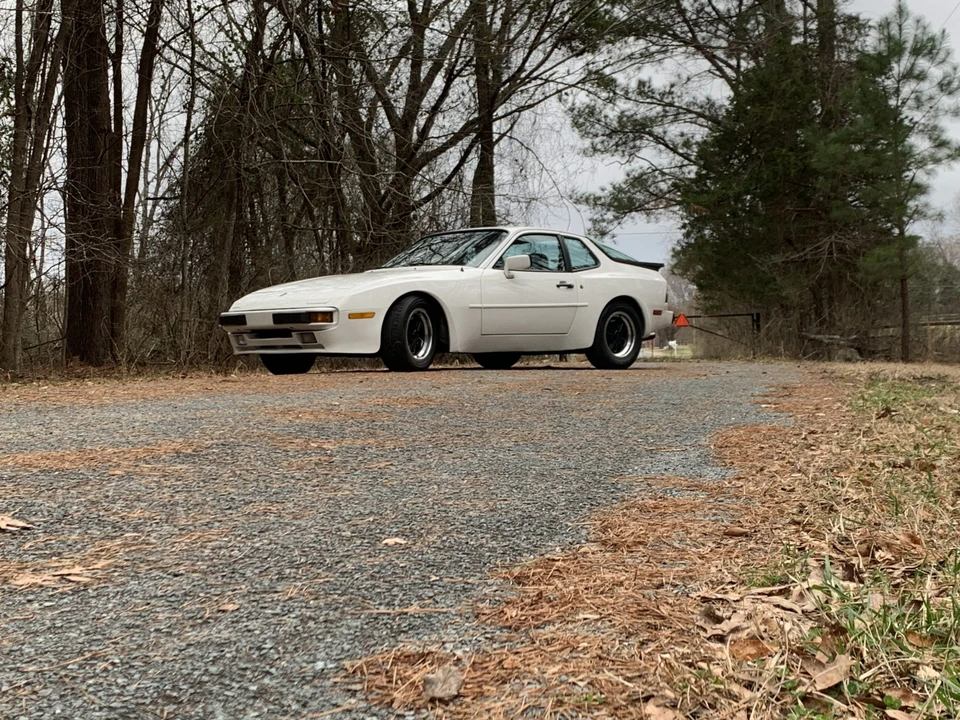 1984 Porsche 944 - Image 10 of 31