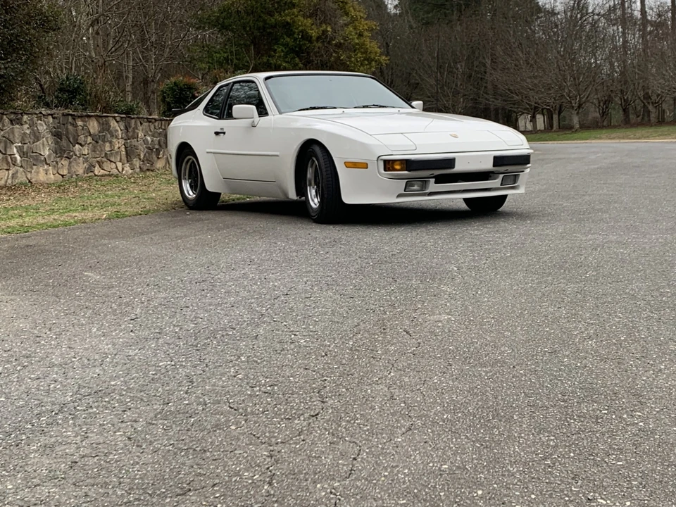 1984 Porsche 944 - Image 19 of 31