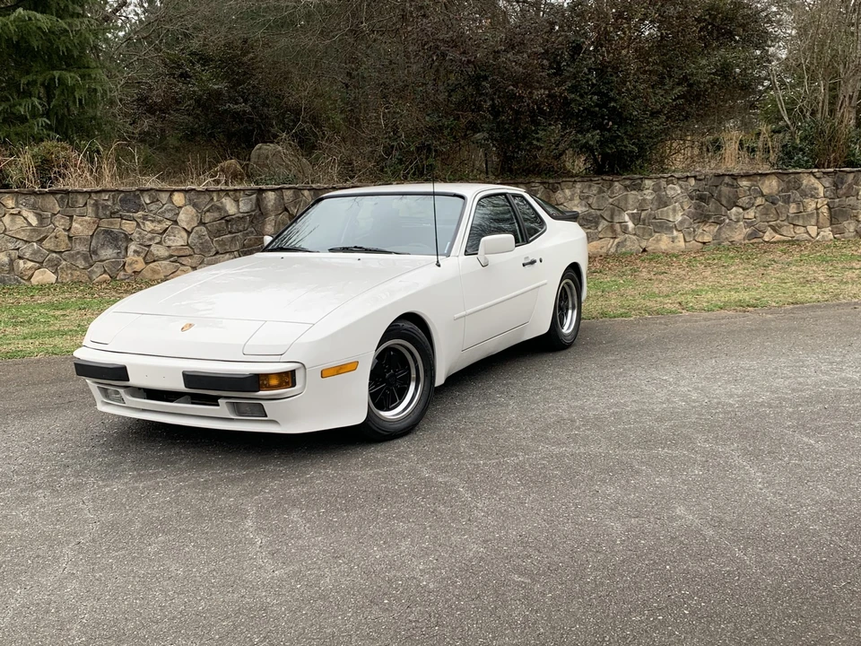 1984 Porsche 944 - Image 17 of 31