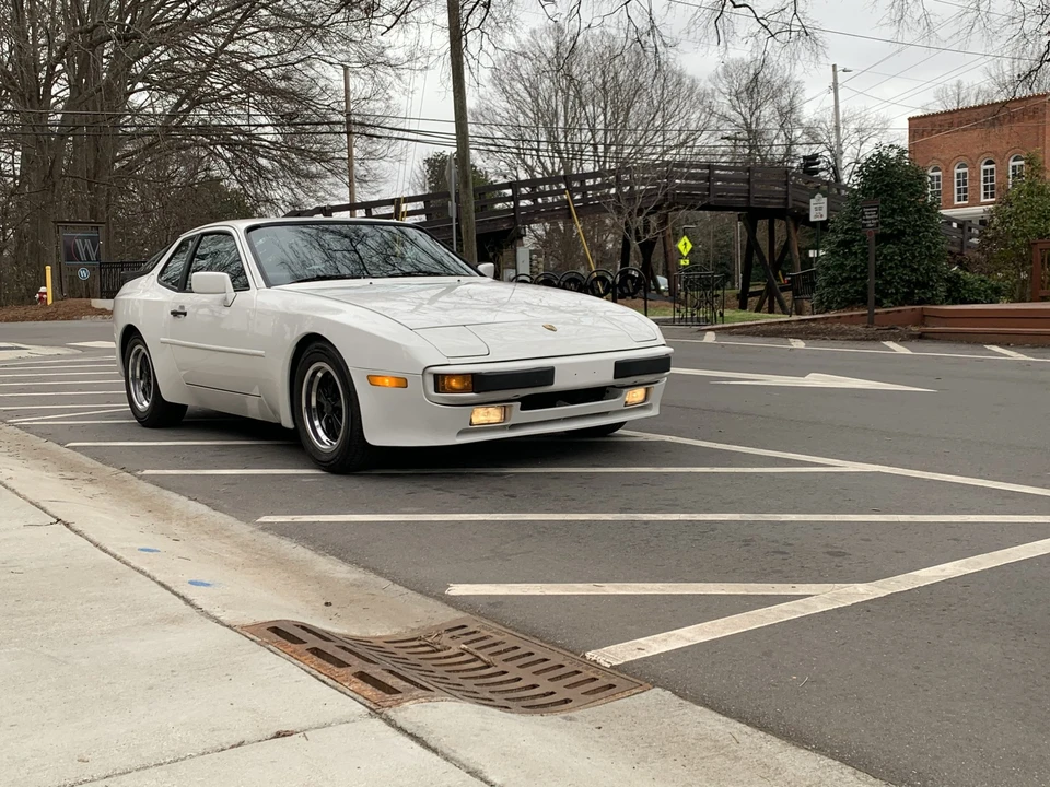 1984 Porsche 944 - Image 27 of 31