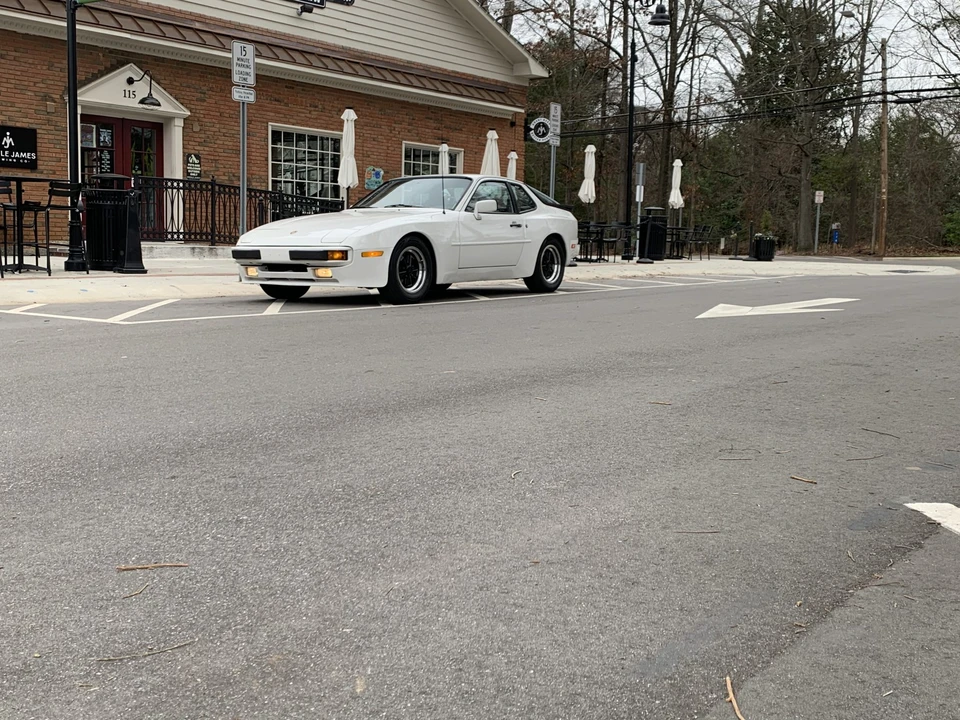 1984 Porsche 944 - Image 23 of 31