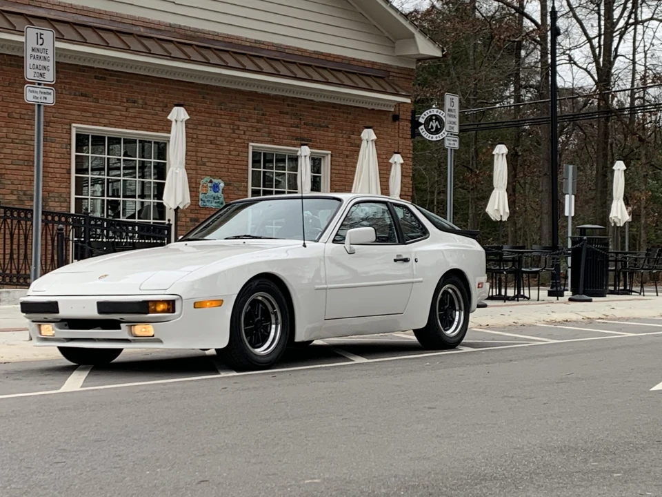 1984 Porsche 944 - Image 24 of 31