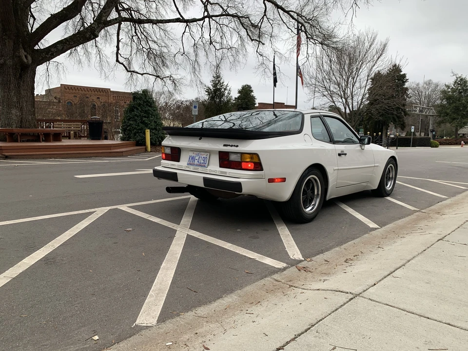 1984 Porsche 944 - Image 29 of 31