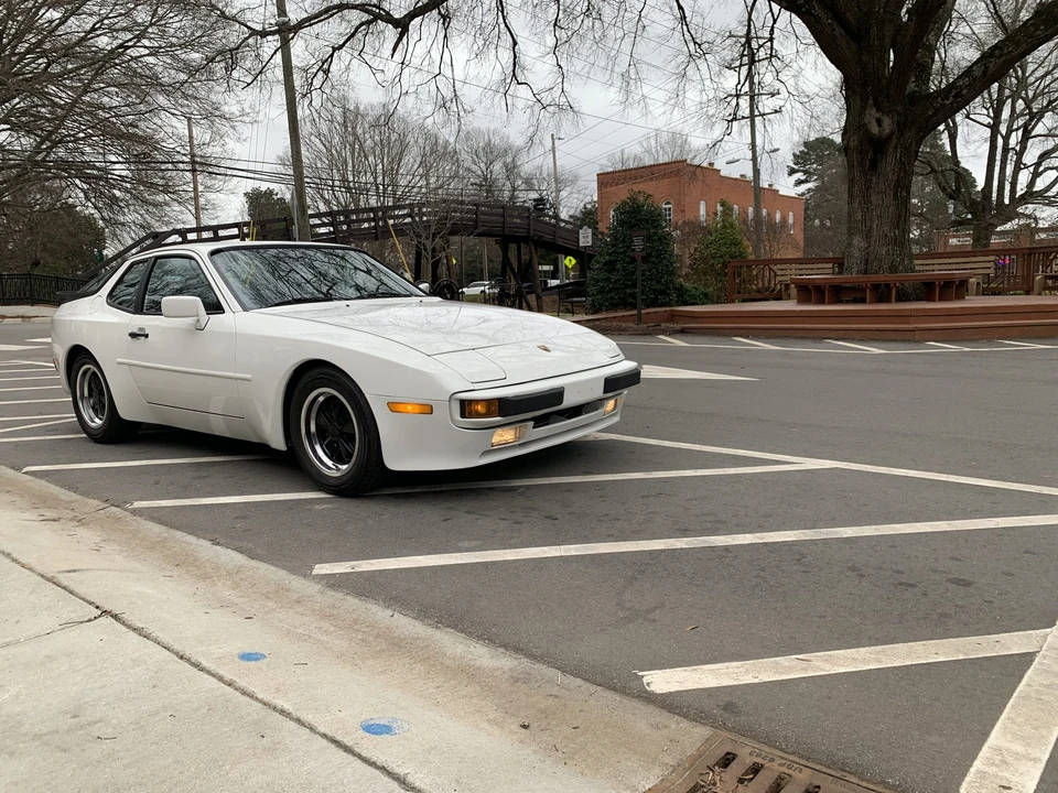 1984 Porsche 944 - Image 28 of 31