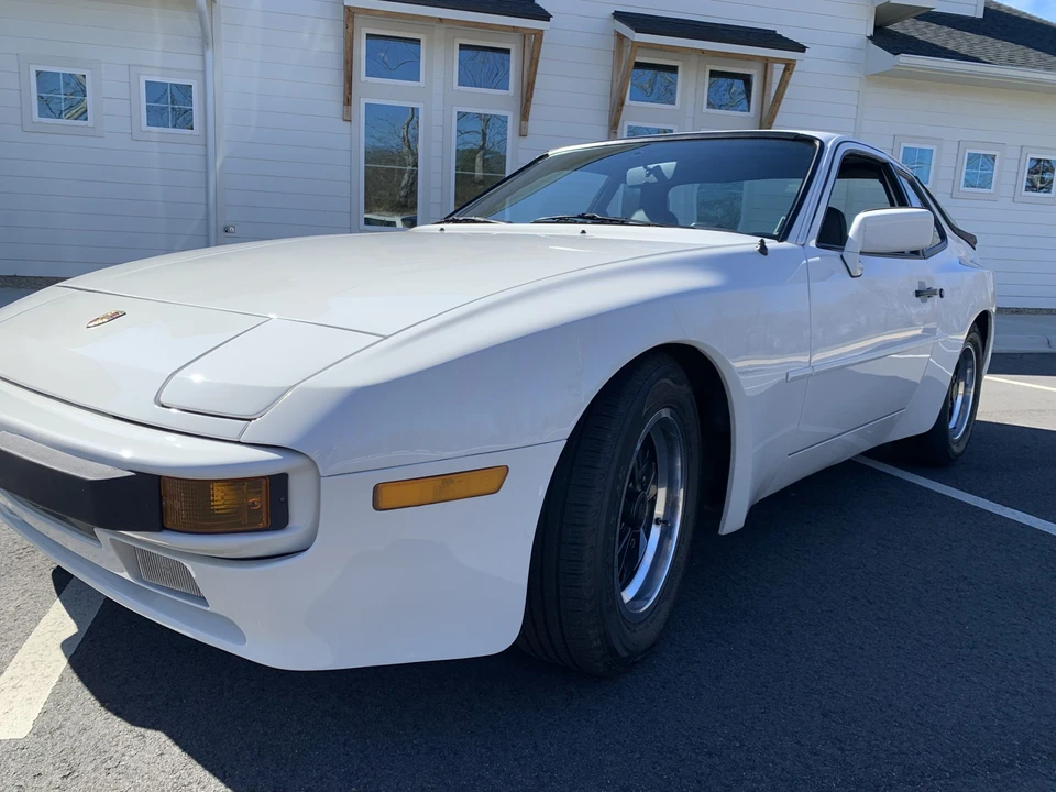 1984 Porsche 944 - Image 3 of 31