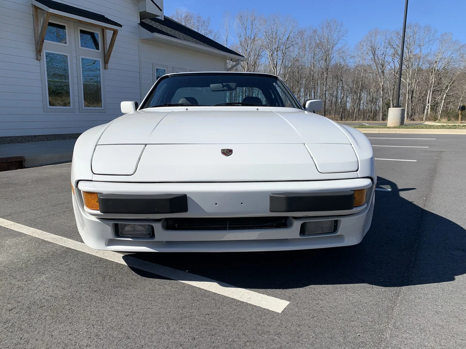 1984 Porsche 944 - Image 4 of 31