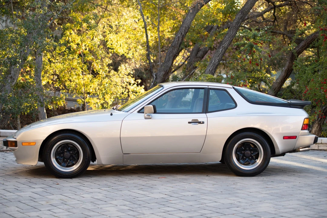 1984 Porsche 944 - Image 5 of 31