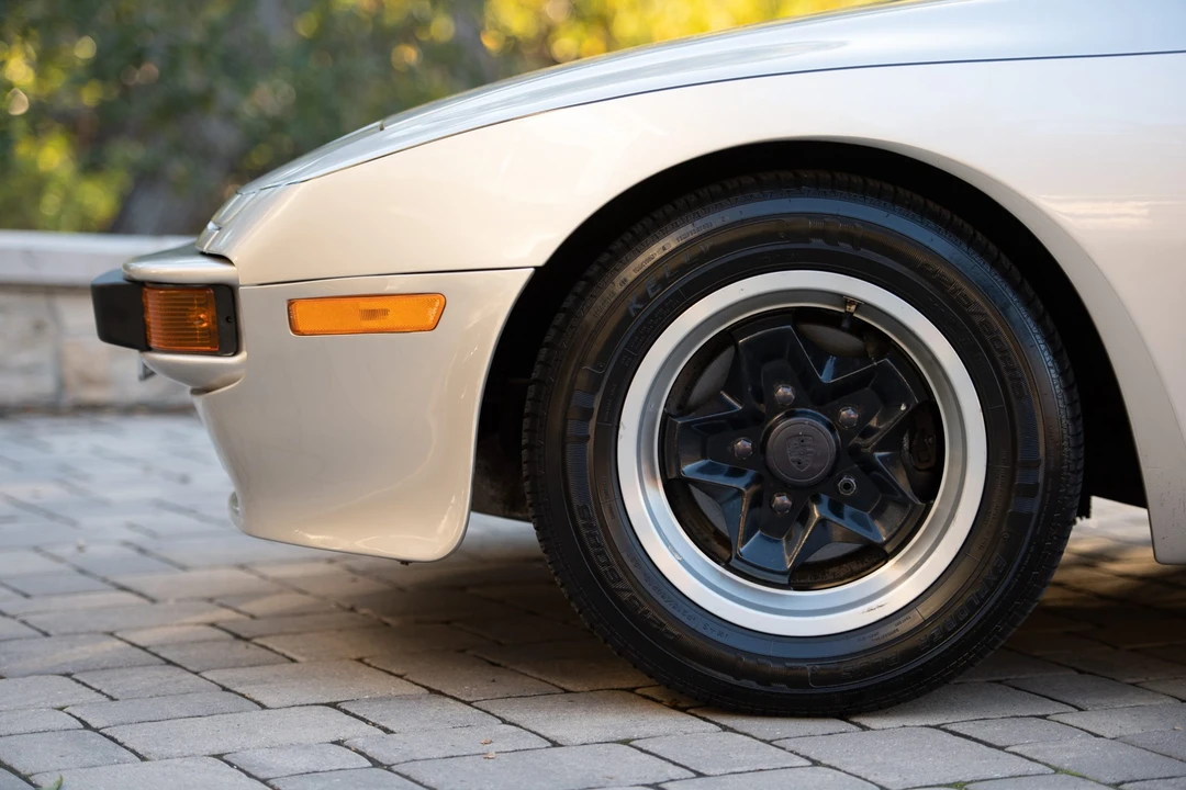 1984 Porsche 944 - Image 21 of 31