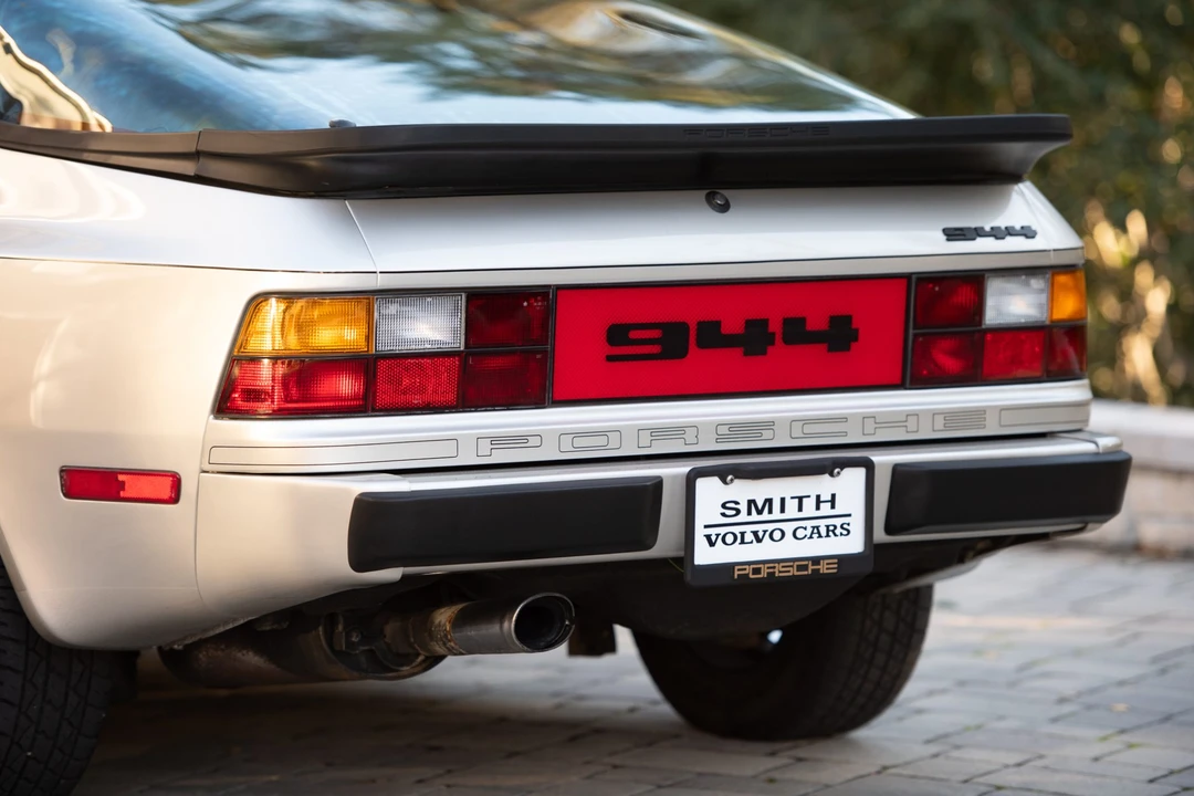 1984 Porsche 944 - Image 18 of 31