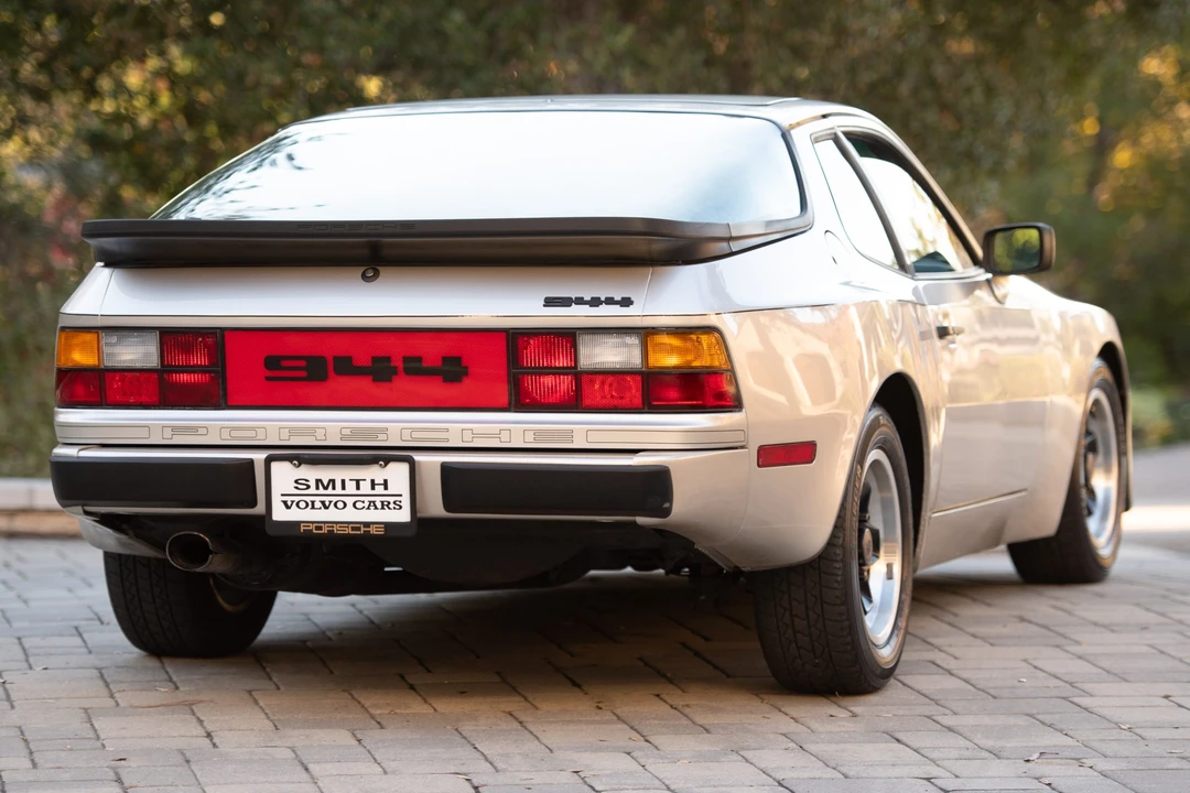 1984 Porsche 944 - Image 8 of 31
