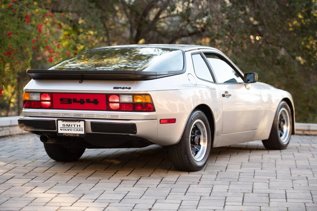 1984 Porsche 944 - Image 6 of 31