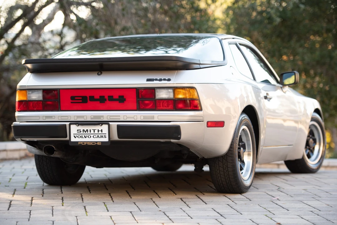 1984 Porsche 944 - Image 7 of 31