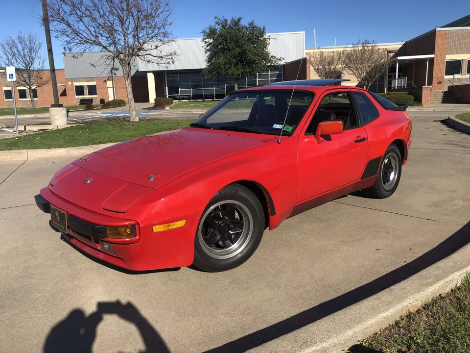 1984 Porsche 944 - Image 16 of 31