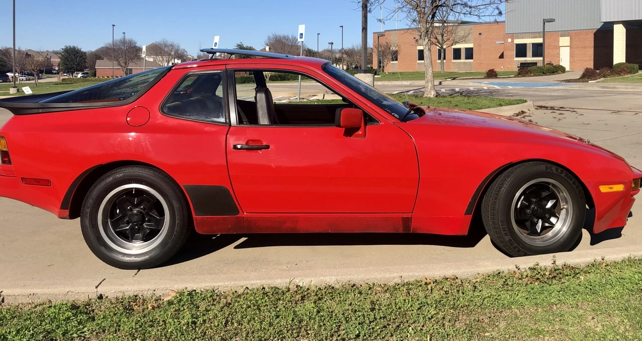 1984 Porsche 944 - Image 24 of 31