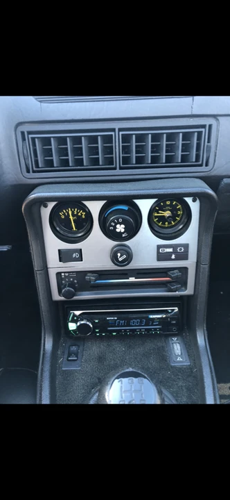 1984 Porsche 944 - Image 27 of 31