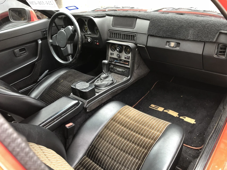 1984 Porsche 944 - Image 21 of 31