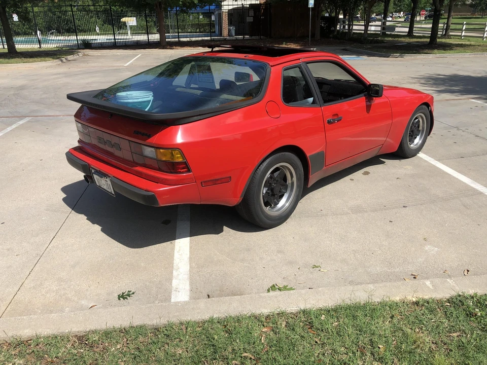 1984 Porsche 944 - Image 22 of 31