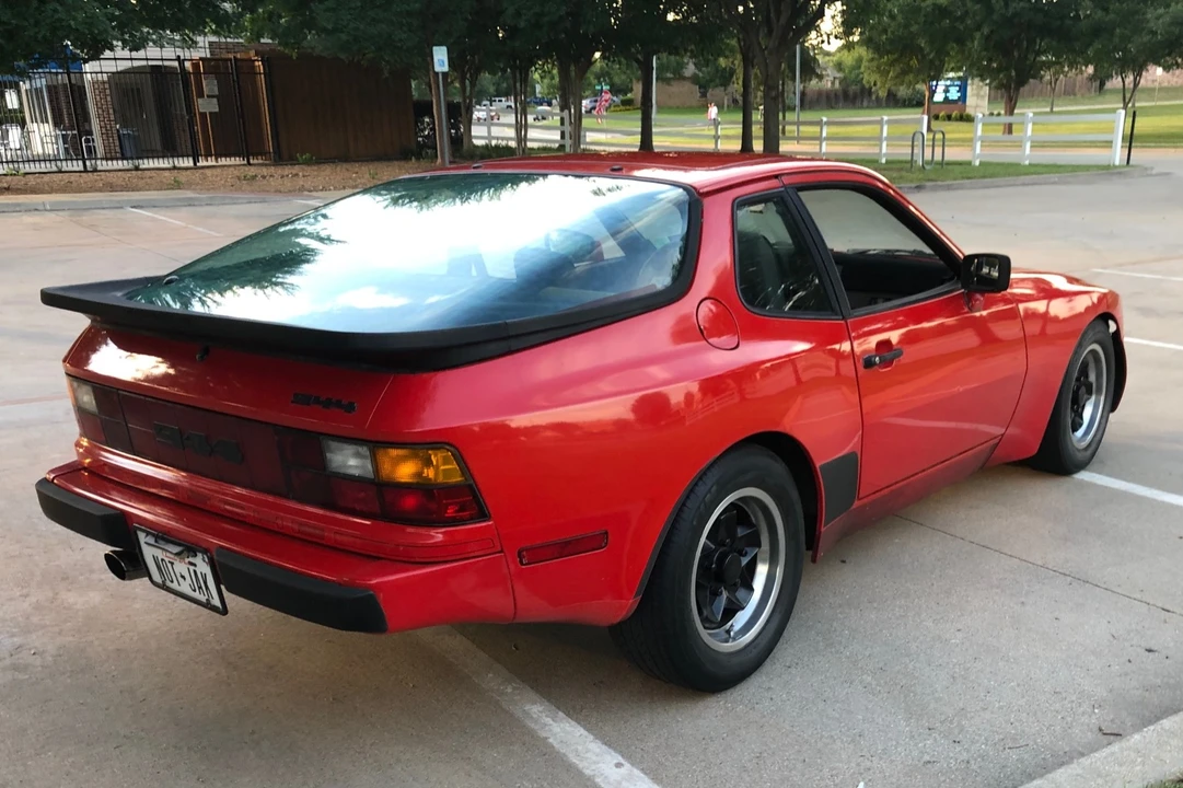 1984 Porsche 944 - Image 6 of 31