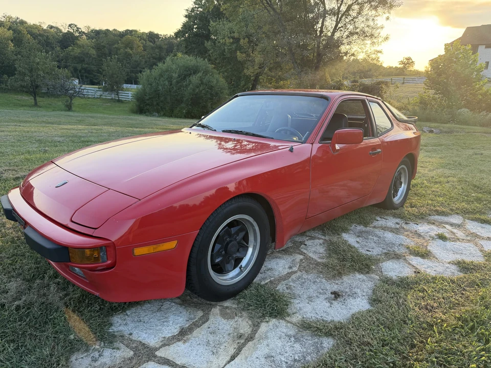 1984 Porsche 944 - Image 4 of 31