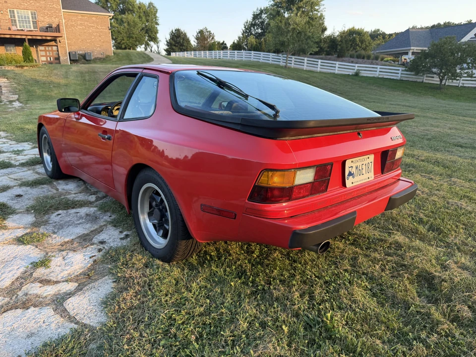 1984 Porsche 944 - Image 27 of 31