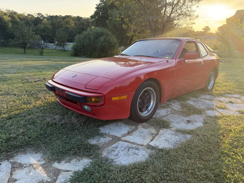 1984 Porsche 944 - Image 2 of 31