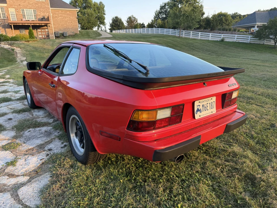 1984 Porsche 944 - Image 28 of 31