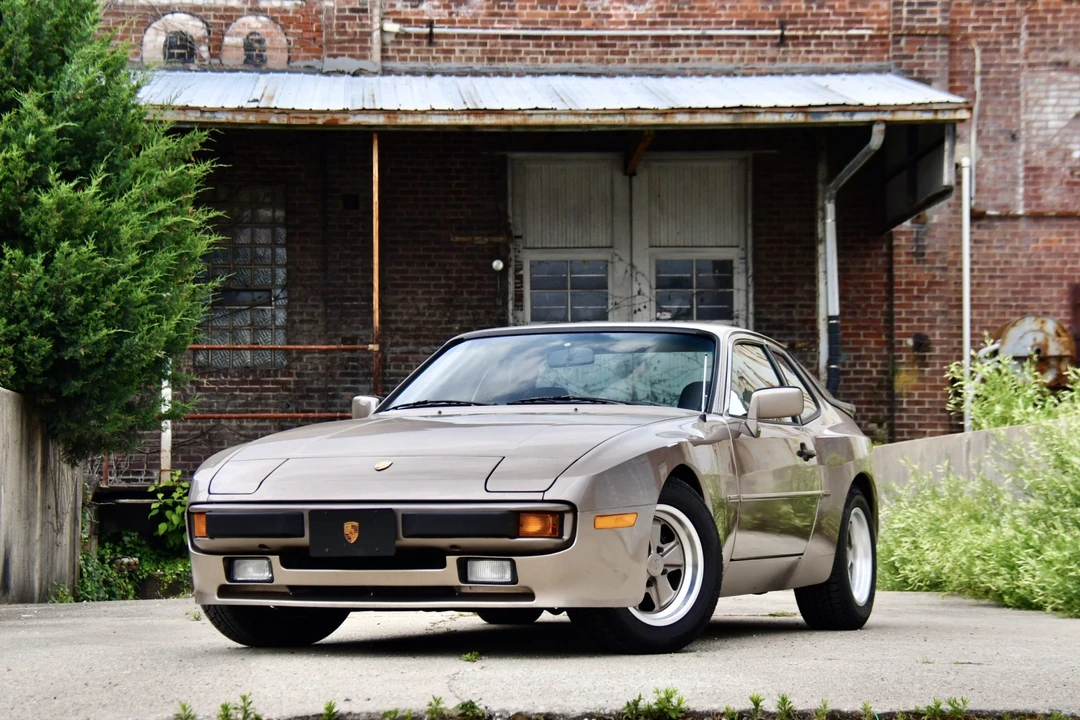 1984 Porsche 944 - Image 14 of 31
