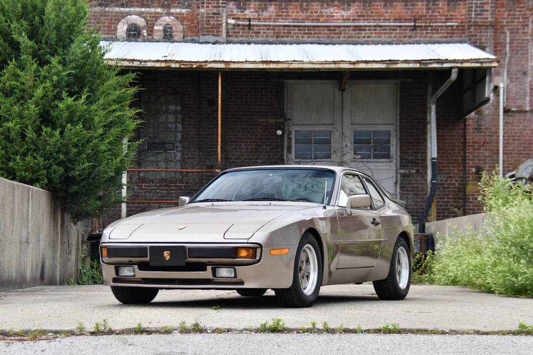 1984 Porsche 944 - Image 16 of 31