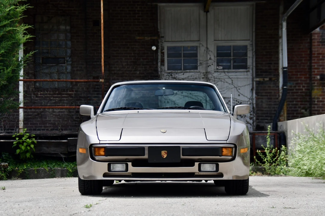 1984 Porsche 944 - Image 10 of 31