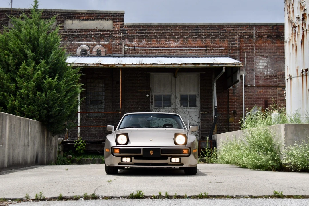 1984 Porsche 944 - Image 12 of 31