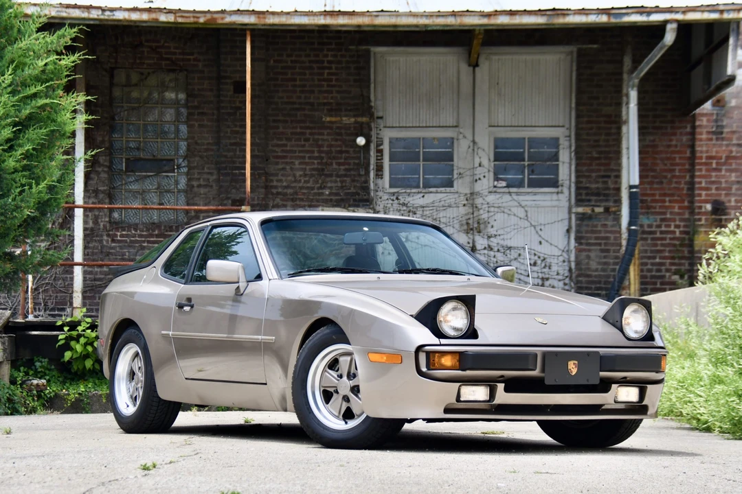 1984 Porsche 944 - Image 7 of 31