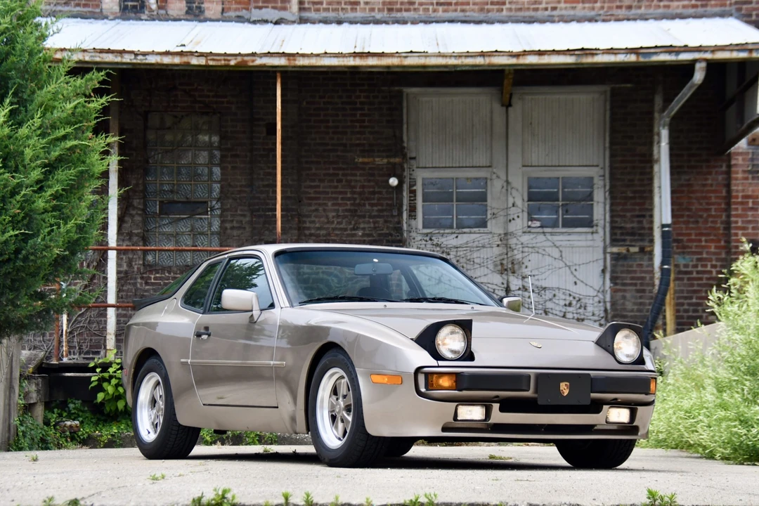 1984 Porsche 944 - Image 6 of 31