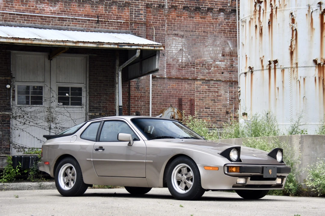 1984 Porsche 944 - Image 5 of 31
