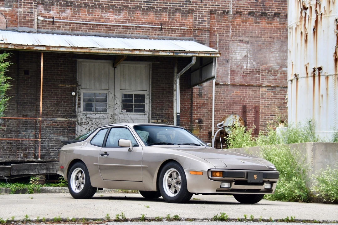 1984 Porsche 944 - Image 3 of 31