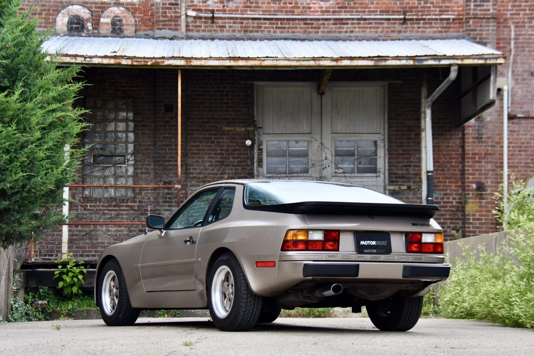 1984 Porsche 944 - Image 20 of 31