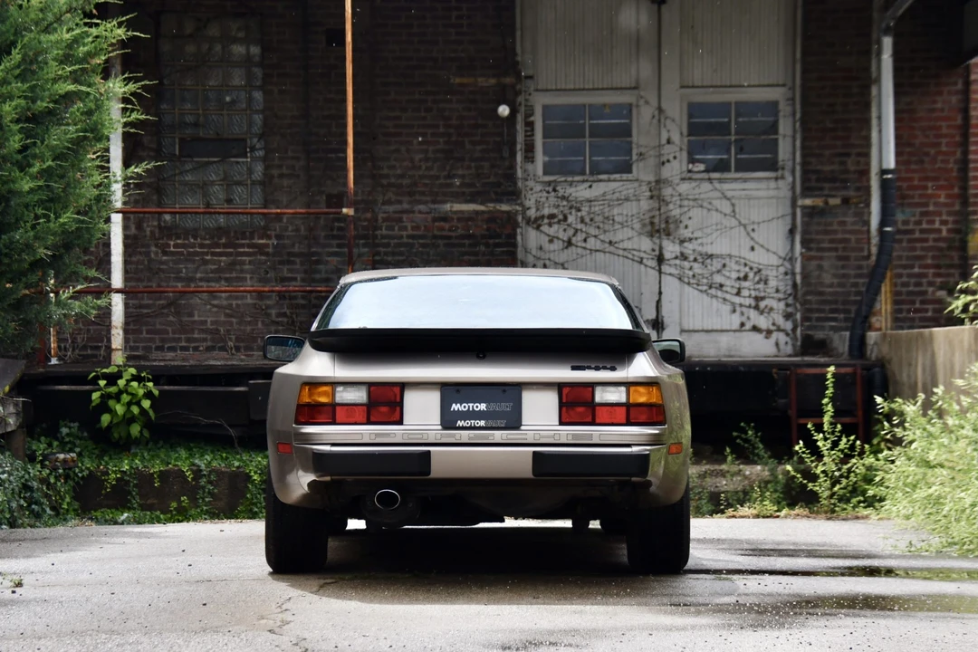 1984 Porsche 944 - Image 27 of 31