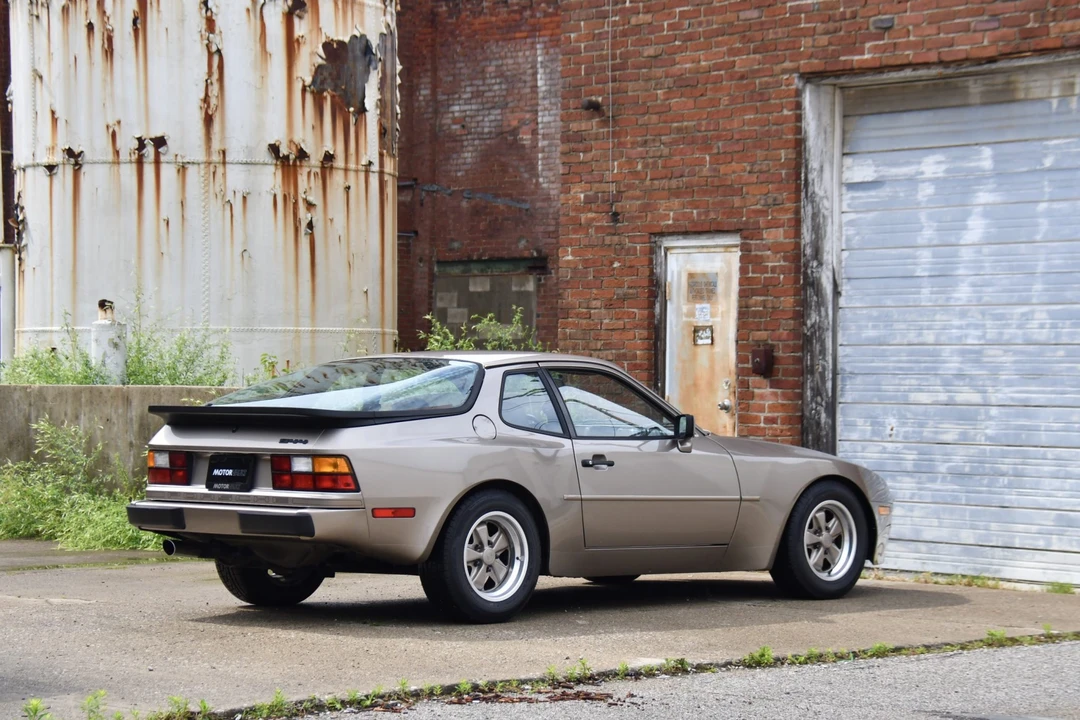 1984 Porsche 944 - Image 28 of 31