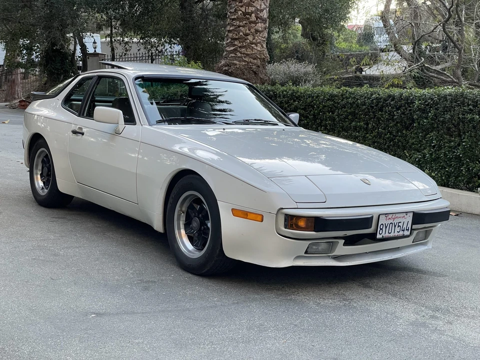 1984 Porsche 944 - Image 7 of 31