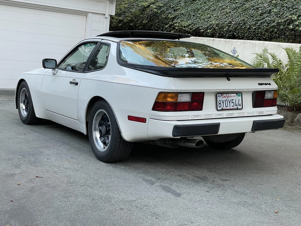 1984 Porsche 944 - Image 10 of 31