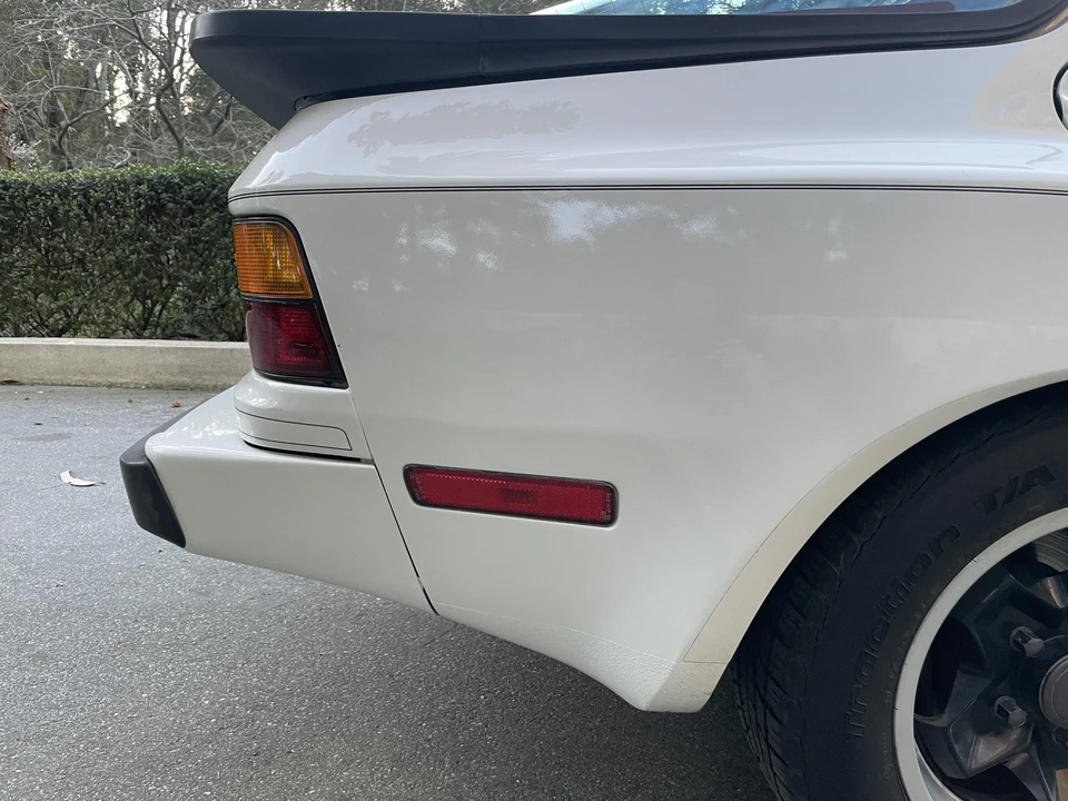 1984 Porsche 944 - Image 22 of 31